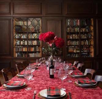 Hunmanby House | Family friendly, big beautiful 17th Century house