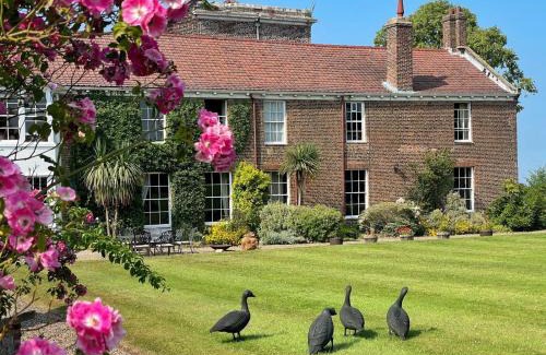 Hunmanby House | Family friendly, big beautiful 17th Century house