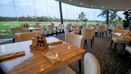 Oranjestad-West Apartment | Family-Friendly Divi Golf Resort Steps to the Beach and Pool