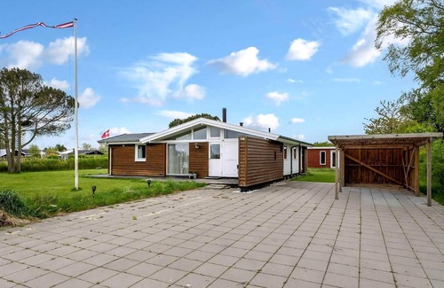 Nordstrand House | Family-friendly activity house by the sea