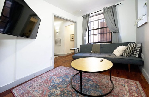 Upper Manhattan Apartment | Family-Friendly Duplex Near Subway | Patio + Games