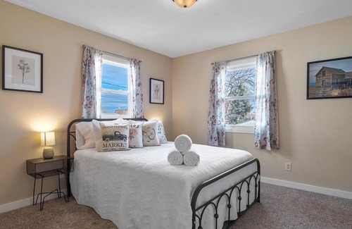 Rapid City House | Family Friendly-Foosball Table-Pac-Man Arcade