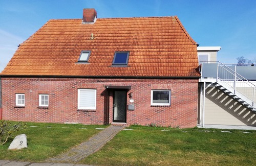 Nordseebad Burhave Apartment | Family-friendly, for up to 3 people, pets allowed, close to the beach