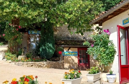 Saint-Cybranet House | Family-Friendly Campsite Just Steps from Sarlat