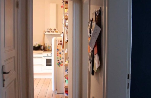Altonaer Fischmarkt Apartment | Family Friendly Funhouse Centrally Located in Ottensen