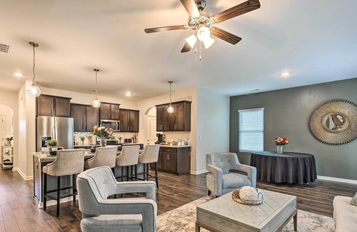 Gardendale House | Family-Friendly Home 17 Mi to Dtwn Birmingham