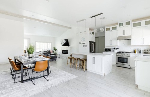 Cox Heights House | Family-friendly home w/heated pool & backyard!