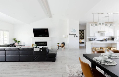 Cox Heights House | Family-friendly home w/heated pool & backyard!