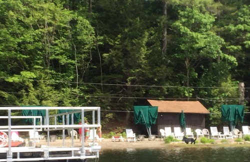 Chestertown Ski Chalet | Family-friendly log cabin with sandy beach, kayaks, near Lake George