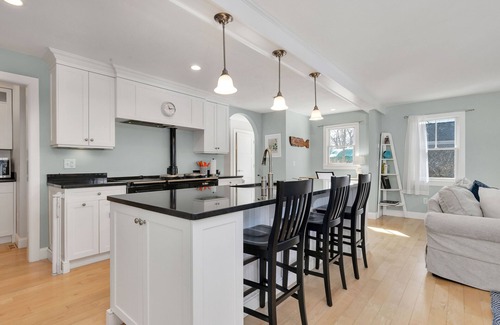 Chatham House | Family friendly luxury home with heated pool and spa
