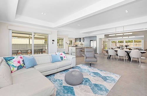 Applecross House | Family-Friendly Perth Stay with a Huge Backyard to Explore