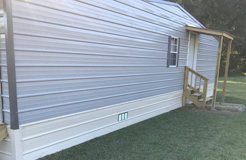 Preston Cottage | Family friendly, quiet neighborhood, 7 minutes from town. 20 minutes from Casino