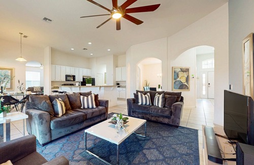 Watersong House | Family-Friendly Resort Home w/Private Pool Spa, Game Room, WiFi & AC - Dogs OK