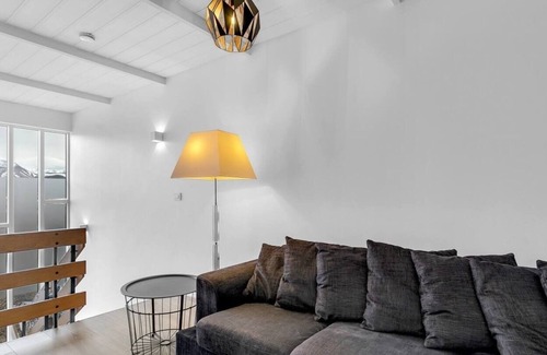 Mosfellsbaer House | Family Friendly Retreat. HOT TUB