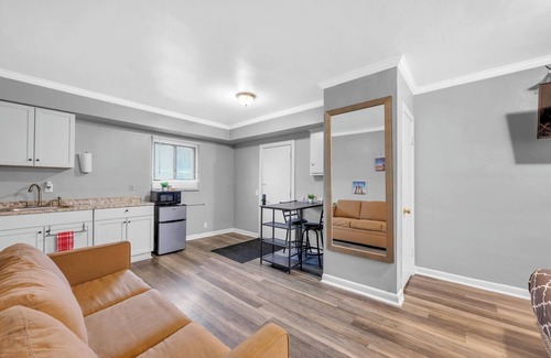 Riverview Apartment | Family-friendly Room for 4 High-speed Wi-fi !