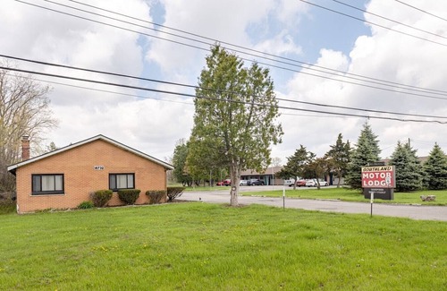 Riverview Apartment | Family-friendly Room for 4 High-speed Wi-fi !