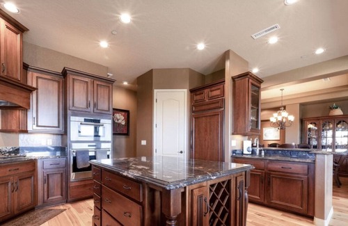 Prescott House | *Family friendly *Spacious *Fireplace