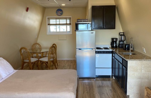 Misquamicut Apartment | Family friendly spot with bedroom views that can not be beat!