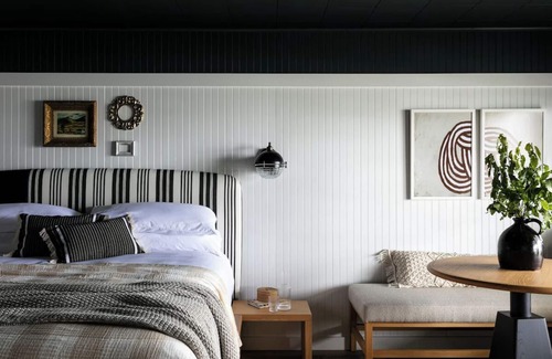 Ocean Point Hotel | Family Friendly Stay | Card Cove King w/Porch | Bluebird Ocean Point Inn