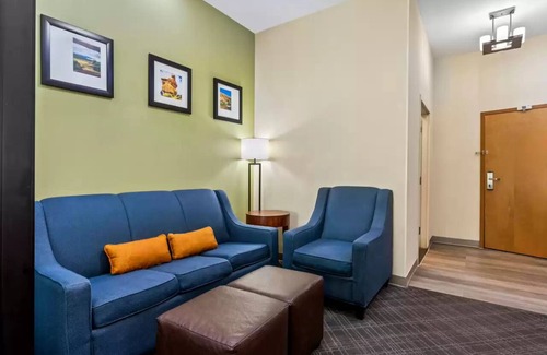 Roswell Hotel | Family-Friendly Suite Near UFO Museum and Research Center! Free Breakfast!
