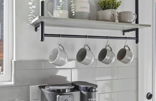 West Woodland House | Family-friendly Townhouse with Rooftop & Workspace Near Zoo, Breweries