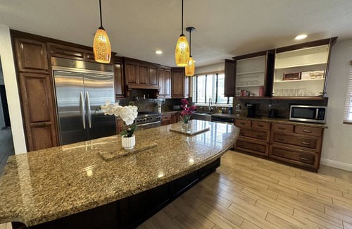 Rowland Heights House | Family- Friendly Villa with Pool + BBQ + Fire-pit, close to Disney & Water Park