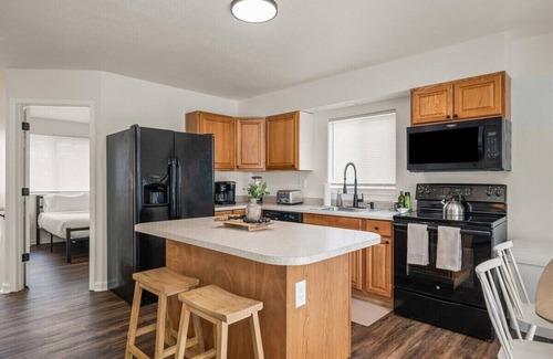 Spokane House | Family Friendly Haven I Renovated & Spacious