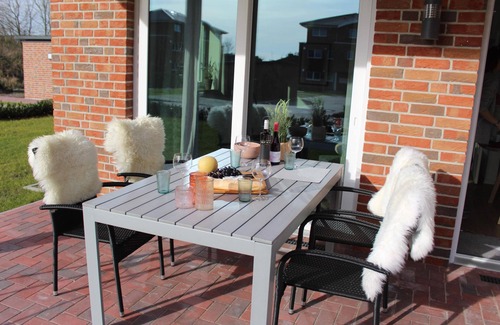 Wangerland Apartment | Family-friendly vacation apartment "Jever" in the new "Hookser Perle"