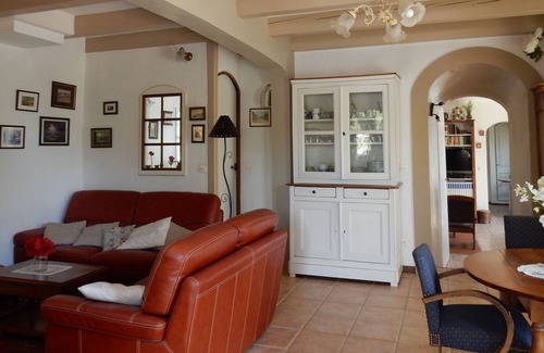 Le Val Villa | Family friendly villa with heated pool in quiet hillside area between sea/ Verdon