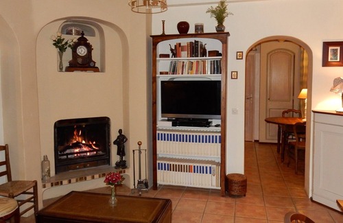 Le Val Villa | Family friendly villa with heated pool in quiet hillside area between sea/ Verdon