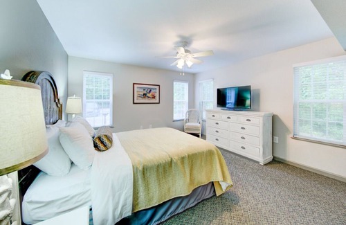 Sea Scape Resort | Family & Friends Getaway! Minutes to Beach, Kitty Hawk Pier, Golf