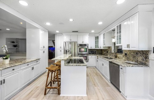 Davie Apartment | Family Fun Retreat! Sleeps 10, Private Pool, Mins to Beach & Hard Rock Casino