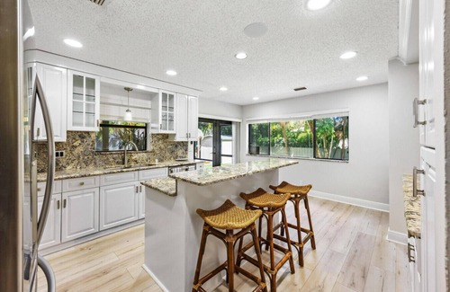 Davie Apartment | Family Fun Retreat! Sleeps 10, Private Pool, Mins to Beach & Hard Rock Casino