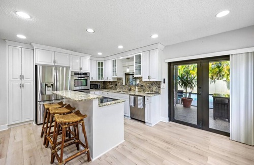 Davie Apartment | Family Fun Retreat! Sleeps 10, Private Pool, Mins to Beach & Hard Rock Casino