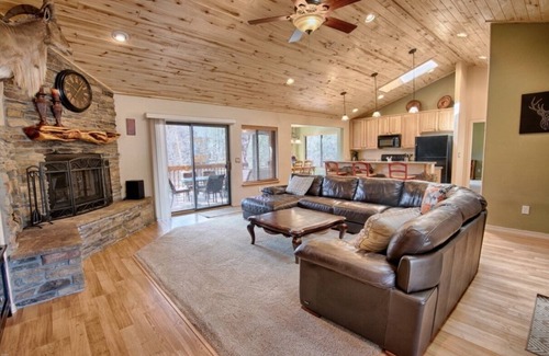 Pinetop Cabin | Family Fun! Sky-Lite Lodge Clean Internet Single Story Pinetop Lakes 3bd Cabin