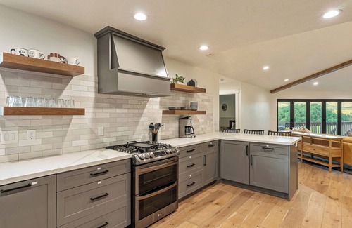 Eden House | Family Gathering Home 2 Minutes from Nordic Valley Ski Resort