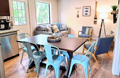 Indian Point Cabin | Family getaway nestled in the trees! Close to SDC