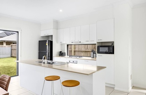 Mango Hill House | Family Getaway with Easy Access to Beaches & Shops