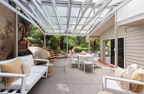 Beacon Hill House | Family haven in Allambie Heights. Relaxed & peaceful cul-de-sac.