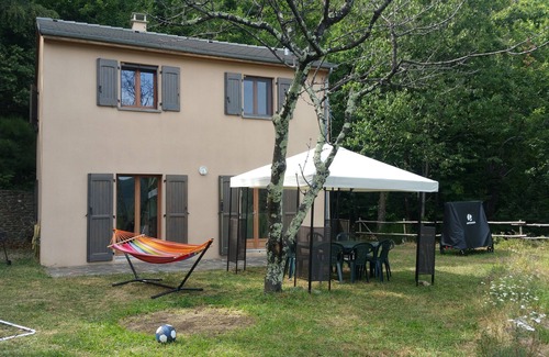 Saint-Frezal-de-Ventalon House | Family House in Cévennes - Le Chareiral