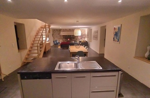 Tregunc House | Family home between countryside and ocean, 800m from beaches
