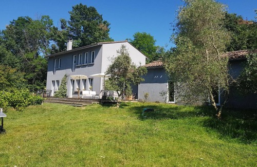Lignan-de-Bordeaux House | Family home 15 minutes from Bordeaux in a green setting