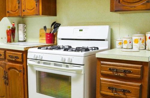 Downtown House | Family Home in Lafayette - 4BR Free Parking Downtown