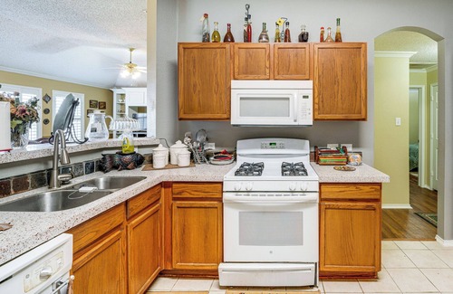 Forney House | Family Home Near I-80 in Suburban Dallas Sidekick