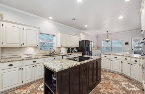 South Tulsa House | Family Home with Fiber Optic WiFi