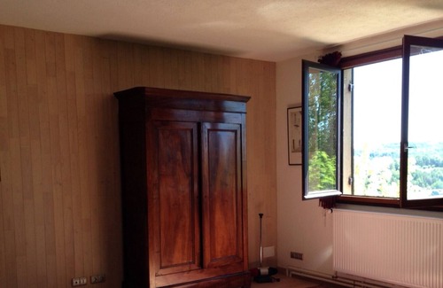 Pays-de-Belves House | family home with stunning views of the valley