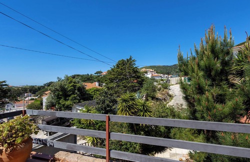 Malveira da Serra House | Family Home With Pool and Ocean Views, Located in a Peaceful Residential Area