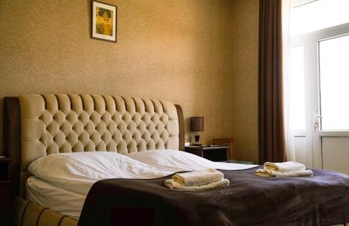 Stepantsminda House | Family Hotel 7 Sisters