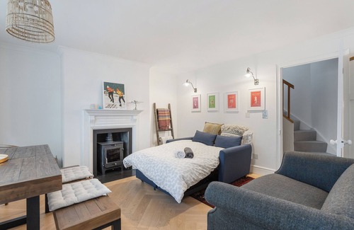 Elephant and Castle House | Family House Up To 8ppl w/Rooftop Terrace