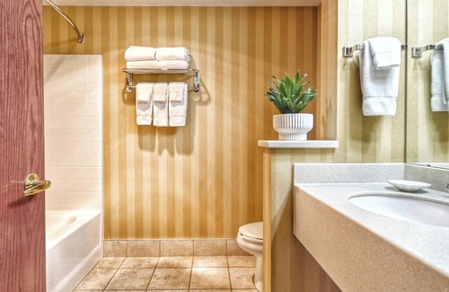 Pembine Hotel | Family Island Getaway! 3 Cozy Units w/Pool, Dining & Scenic Trail Walks!